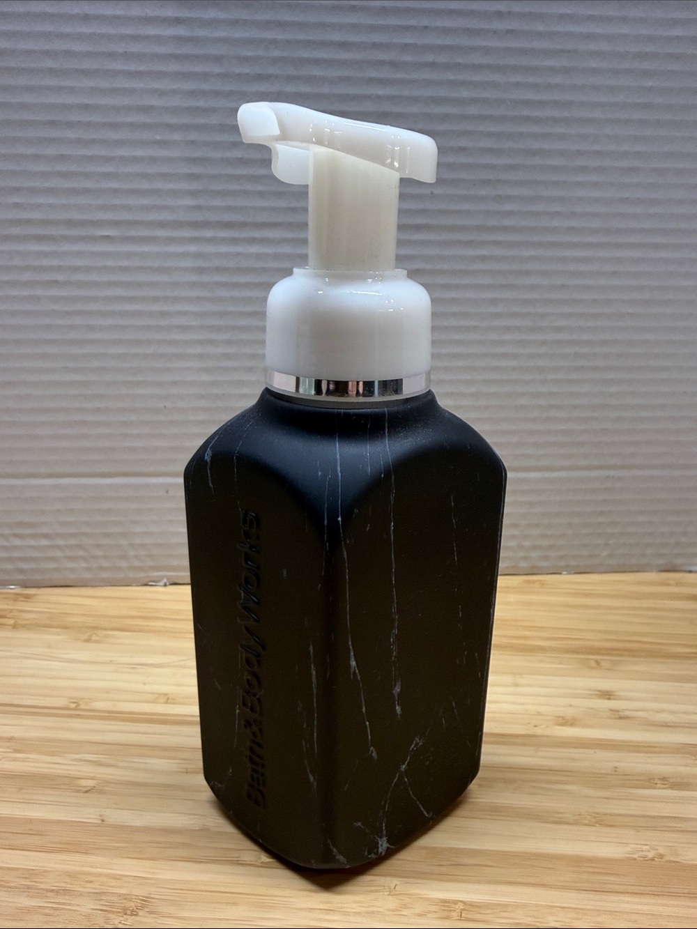Bath & Body Works Black Marble Foaming Soap Dispenser NEW!